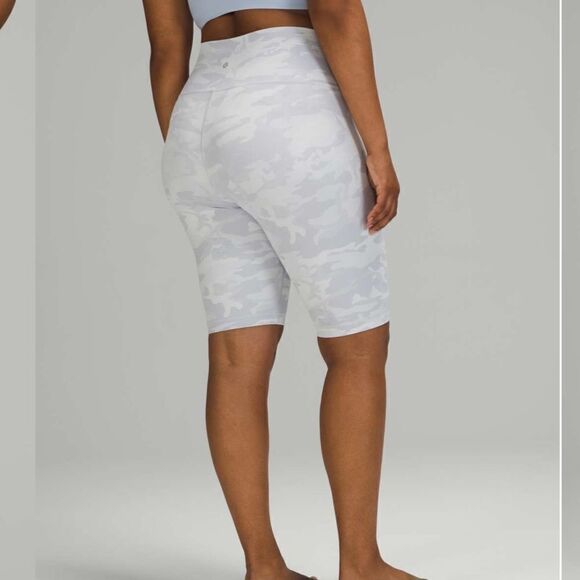 Lululemon Wunder under short 10” white camo ribbed high rise 12 - Picture 1 of 8